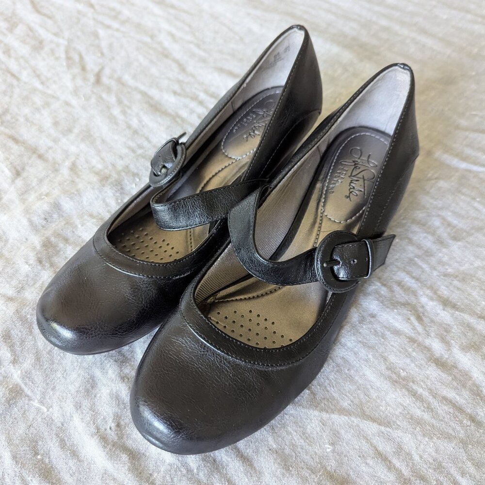 Life Stride Women's Rozz Mary Jane Pumps in Black Size US 9.5